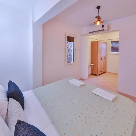 Panaroma Meis Suits Holiday home *