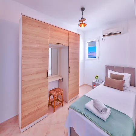 Holiday home Panaroma Meis Suits *